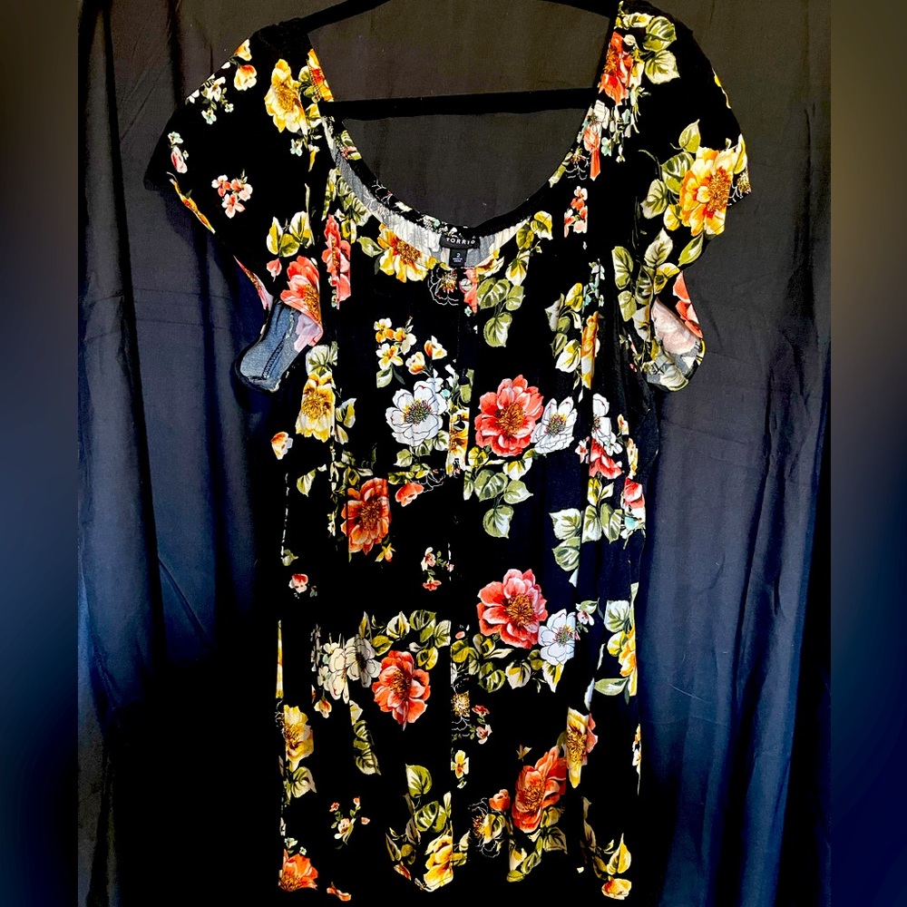 Plus size Black with floral print blouse